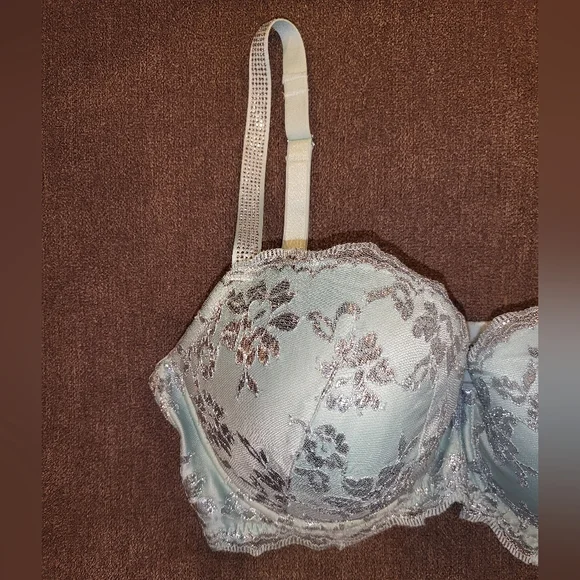 Victoria's Secret Misty Jade Bra - Picture 2 of 5